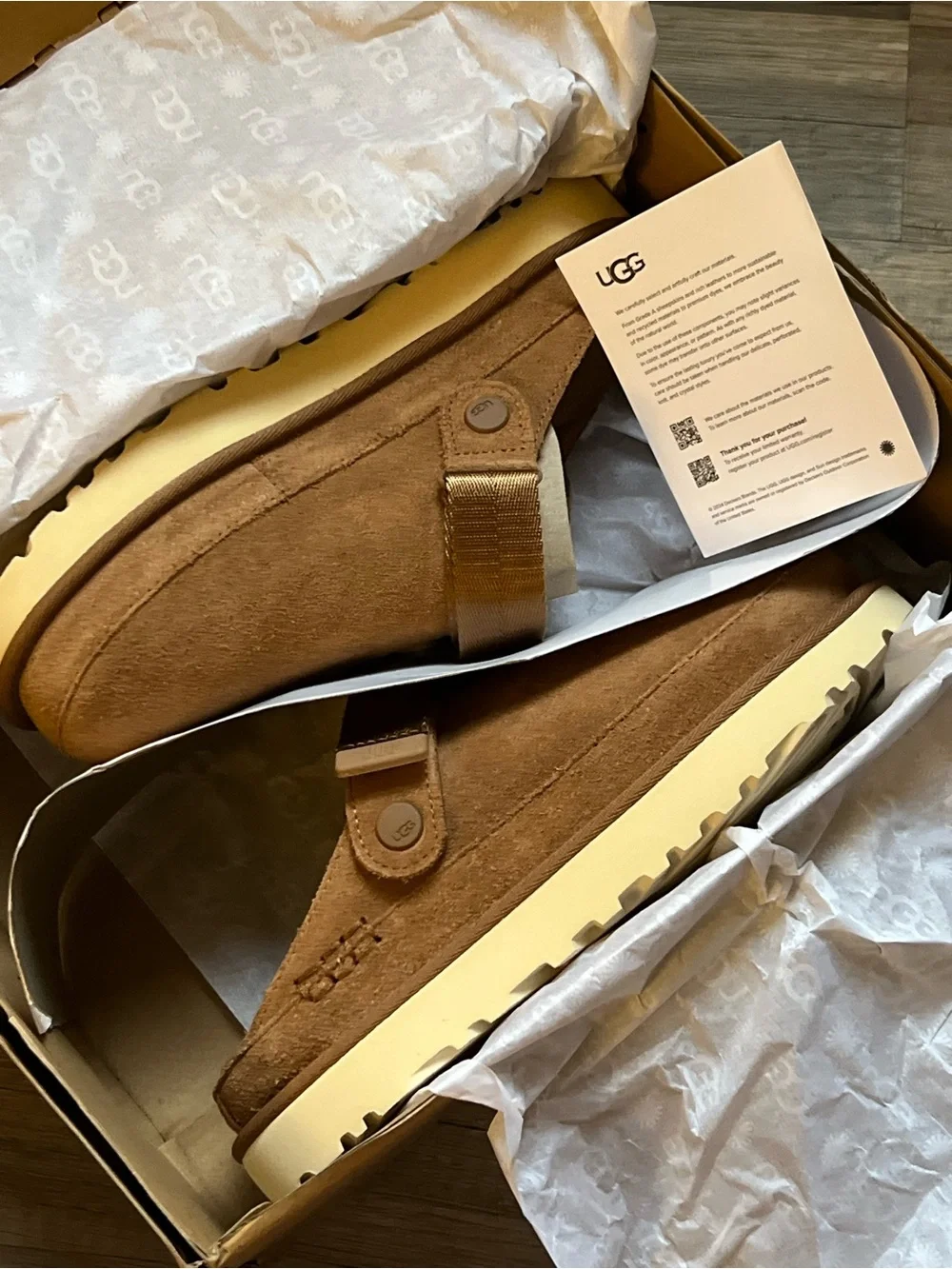 UGG New W/ Box Chestnut Suede Slip-On Clogs